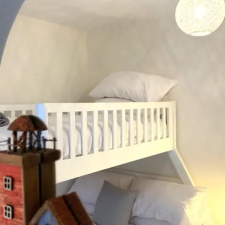 No 3 Brooklands - Location Filey