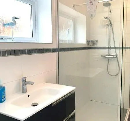 No 3 Brooklands - Location *