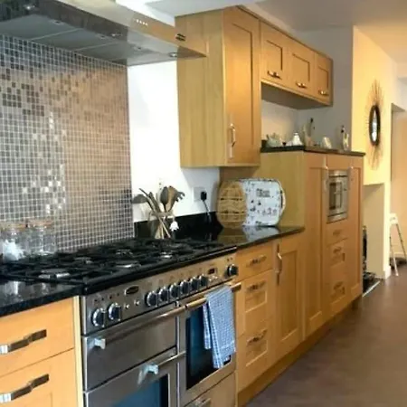 No 3 Brooklands - Location